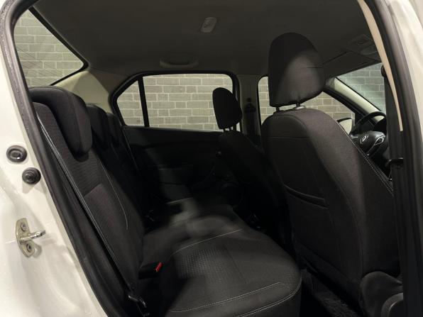 Renault Logan II Рестайлинг с пробегом 2021 года, цена 900 000 рублей, 38431 км, седан, Автокод Объявления