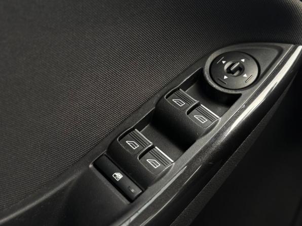 Ford Focus III Рестайлинг с пробегом 2017 года, цена 1 140 000 рублей, 166250 км, хэтчбек, Автокод Объявления