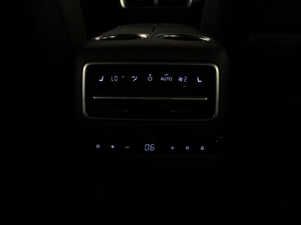 Li Auto (Lixiang) L9 I с пробегом 2023 года, цена 6 400 000 рублей, 56000 км, внедорожник, Автокод Объявления