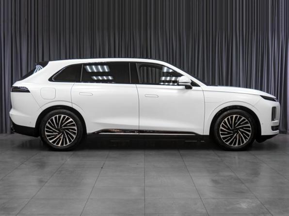 Exeed Exlantix ET с пробегом 2025 года, цена 5 679 000 рублей, 5203 км, внедорожник, Автокод Объявления