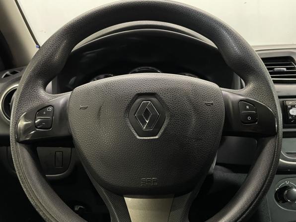 Renault Sandero II с пробегом 2016 года, цена 849 000 рублей, 155850 км, хэтчбек, Автокод Объявления