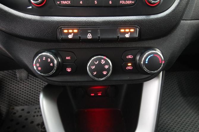 Kia Ceed II с пробегом 2012 года, цена 840 000 рублей, 191538 км, хэтчбек, Автокод Объявления