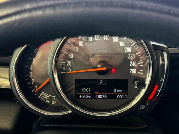 Mini Hatch III (F55/F56) Рестайлинг с пробегом 2019 года, цена 1 747 000 рублей, 48076 км, хэтчбек, Автокод Объявления