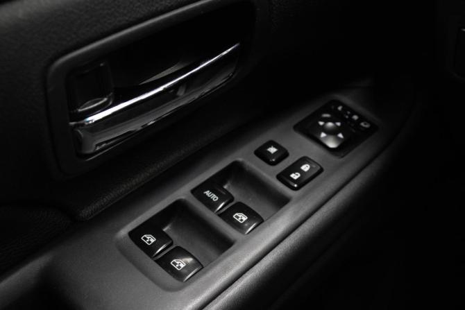 Mitsubishi Outlander III Рестайлинг 2 с пробегом 2015 года, цена 1 599 000 рублей, 163372 км, внедорожник, Автокод Объявления