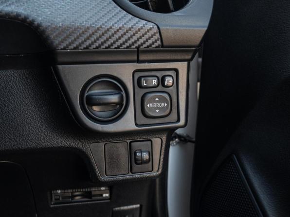 Toyota Corolla XI (E160 E170 E180) с пробегом 2014 года, цена 1 080 000 рублей, 124274 км, универсал, Автокод Объявления