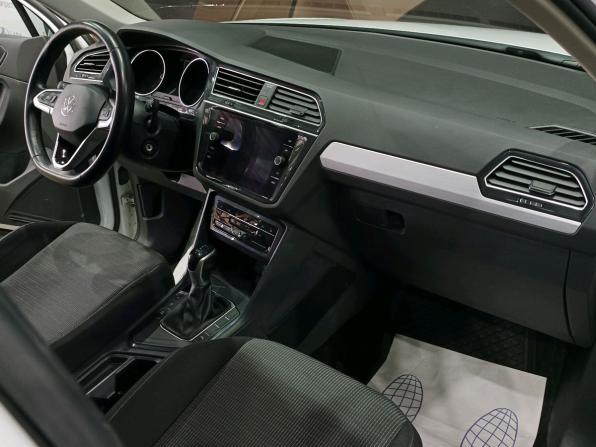 Volkswagen Tiguan II Рестайлинг с пробегом 2021 года, цена 2 530 000 рублей, 111650 км, внедорожник, Автокод Объявления
