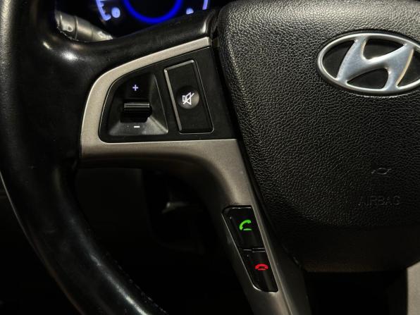 Hyundai Solaris I Рестайлинг с пробегом 2015 года, цена 1 100 000 рублей, 120440 км, седан, Автокод Объявления
