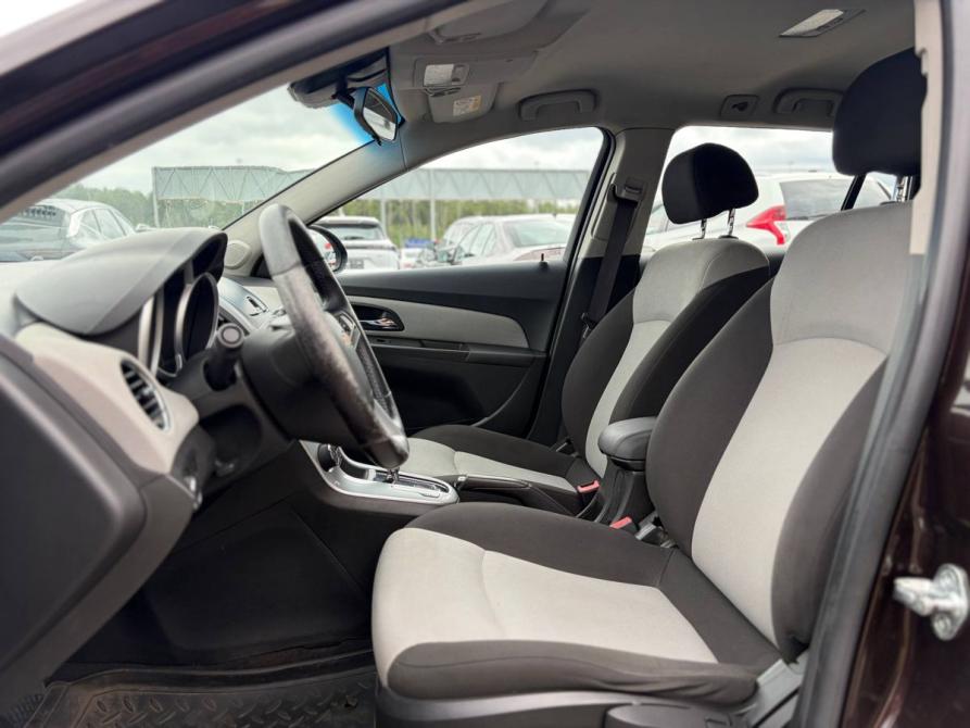 Chevrolet Cruze I Рестайлинг Санкт-Петербург  - изображение 8