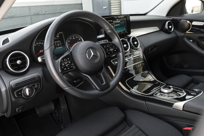 Mercedes-Benz C-Класс IV (W205) Рестайлинг с пробегом 2019 года, цена 3 599 000 рублей, 23781 км, седан, Автокод Объявления