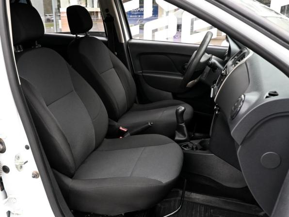 Renault Logan II с пробегом 2015 года, цена 1 179 000 рублей, 45187 км, седан, Автокод Объявления
