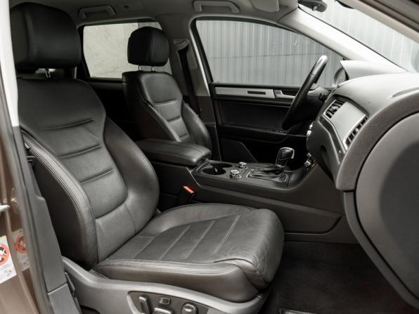 Volkswagen Touareg II с пробегом 2012 года, цена 1 730 000 рублей, 239372 км, внедорожник, Автокод Объявления