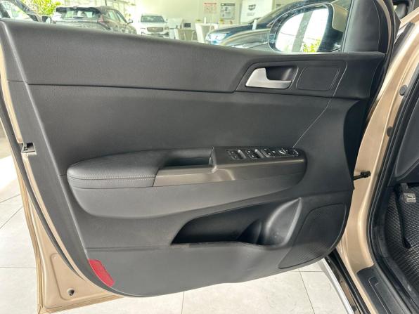 Kia Sportage IV с пробегом 2018 года, цена 2 149 000 рублей, 145000 км, внедорожник, Автокод Объявления