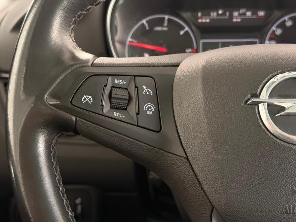 Opel Zafira C Рестайлинг с пробегом 2017 года, цена 900 000 рублей, 138000 км, минивэн, Автокод Объявления