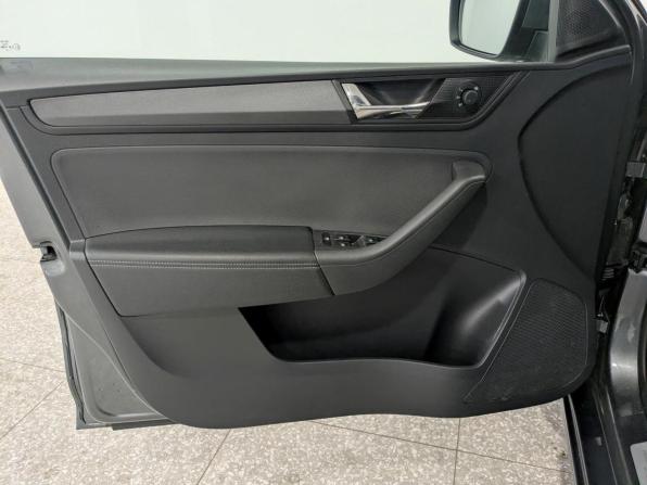 Skoda Rapid II с пробегом 2022 года, цена 1 799 000 рублей, 53946 км, лифтбек, Автокод Объявления