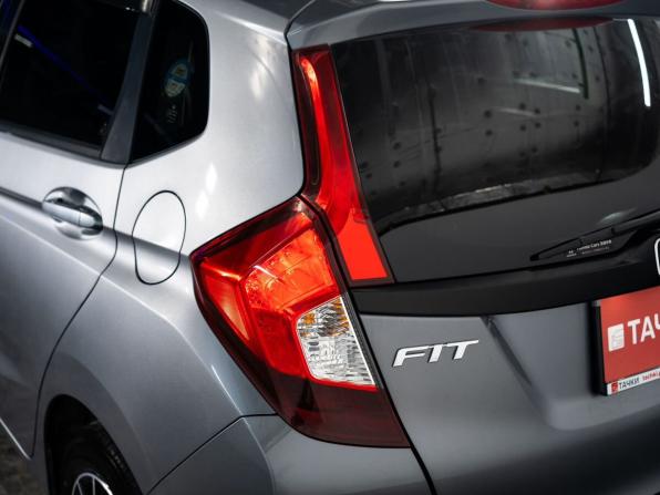 Honda Fit III Рестайлинг с пробегом 2019 года, цена 1 300 000 рублей, 124733 км, хэтчбек, Автокод Объявления