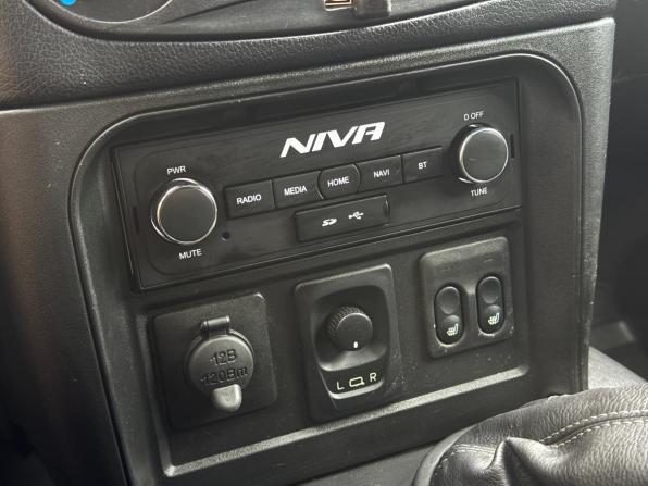 Chevrolet Niva I Рестайлинг с пробегом 2020 года, цена 900 000 рублей, 59923 км, внедорожник, Автокод Объявления