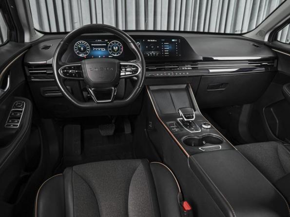 Omoda C5 I Рестайлинг с пробегом 2024 года, цена 1 730 000 рублей, 38029 км, внедорожник, Автокод Объявления