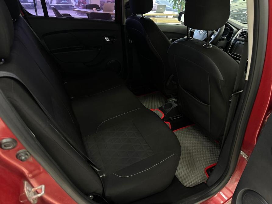 Renault Sandero II Санкт-Петербург  - изображение 32