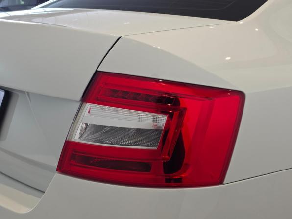 Skoda Octavia III (A7) Рестайлинг с пробегом 2017 года, цена 1 550 000 рублей, 183713 км, лифтбек, Автокод Объявления