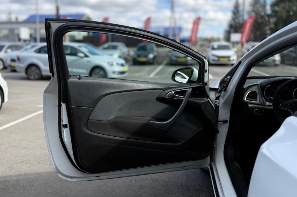 Opel Astra J Рестайлинг Альметьевск  - изображение 9