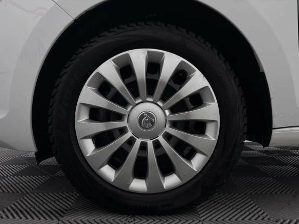 Skoda Rapid I Рестайлинг с пробегом 2019 года, цена 1 289 000 рублей, 55654 км, лифтбек, Автокод Объявления