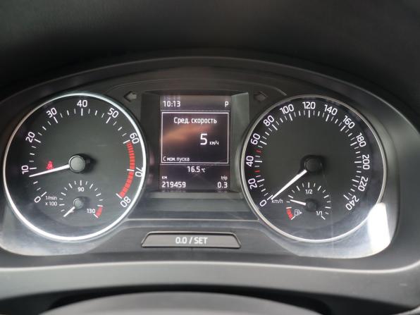 Skoda Rapid I с пробегом 2015 года, цена 960 000 рублей, 219458 км, лифтбек, Автокод Объявления