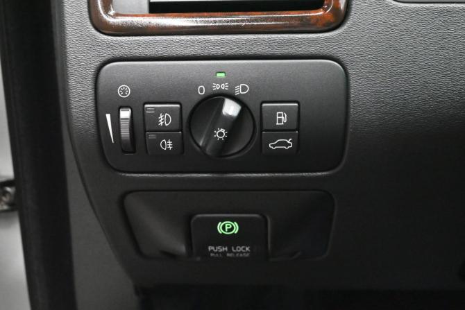 Volvo XC70 II с пробегом 2011 года, цена 1 690 000 рублей, 256553 км, универсал, Автокод Объявления