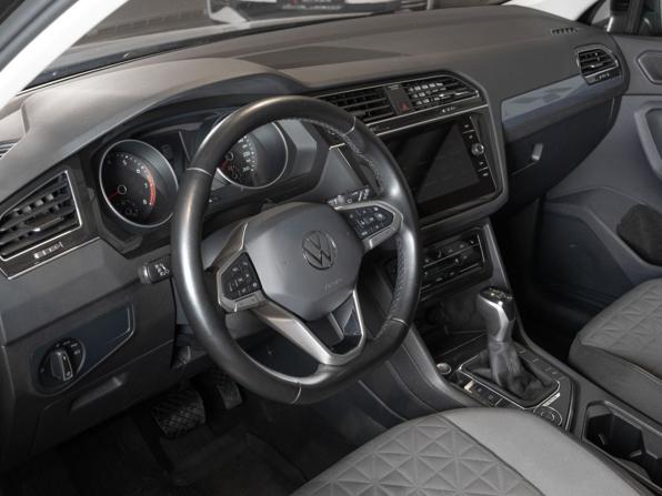 Volkswagen Tiguan II Рестайлинг с пробегом 2021 года, цена 3 289 658 рублей, 81290 км, внедорожник, Автокод Объявления