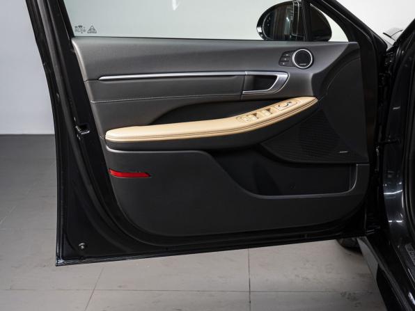 Hyundai Sonata VIII (DN8) с пробегом 2021 года, цена 2 549 000 рублей, 82626 км, седан, Автокод Объявления