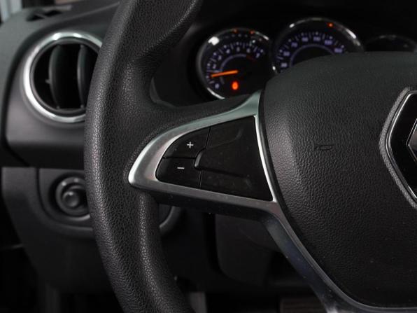 Renault Sandero II Рестайлинг с пробегом 2020 года, цена 1 519 000 рублей, 42691 км, хэтчбек, Автокод Объявления