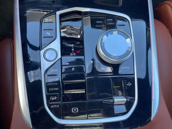 BMW X7 I (G07) Рестайлинг с пробегом 2023 года, цена 12 293 000 рублей, 64213 км, внедорожник, Автокод Объявления