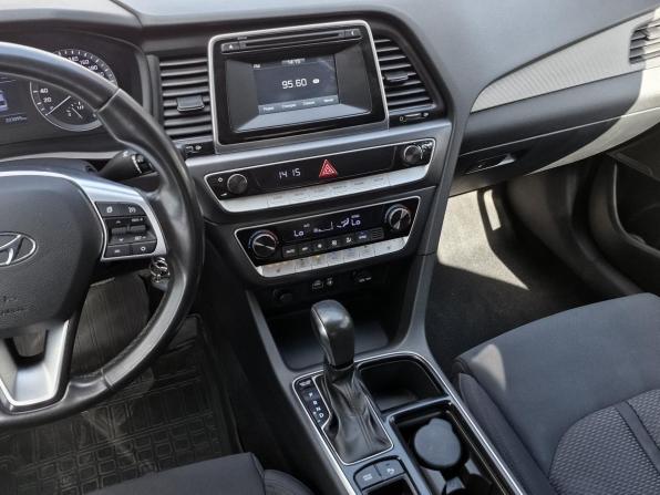 Hyundai Sonata VII (LF) Рестайлинг с пробегом 2019 года, цена 1 455 000 рублей, 203095 км, седан, Автокод Объявления