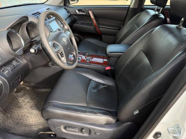 Toyota Highlander II (XU40) Рестайлинг с пробегом 2012 года, цена 2 150 000 рублей, 319567 км, внедорожник, Автокод Объявления