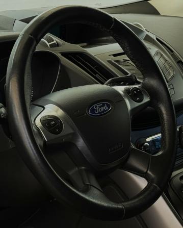 Ford Kuga II с пробегом 2016 года, цена 1 650 000 рублей, 144211 км, внедорожник, Автокод Объявления