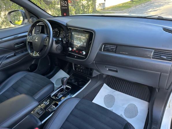 Mitsubishi Outlander III Рестайлинг 3 с пробегом 2021 года, цена 2 499 000 рублей, 128126 км, внедорожник, Автокод Объявления