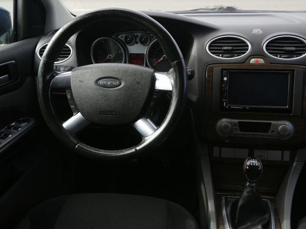 Ford Focus II Рестайлинг с пробегом 2008 года, цена 355 000 рублей, 290000 км, седан, Автокод Объявления