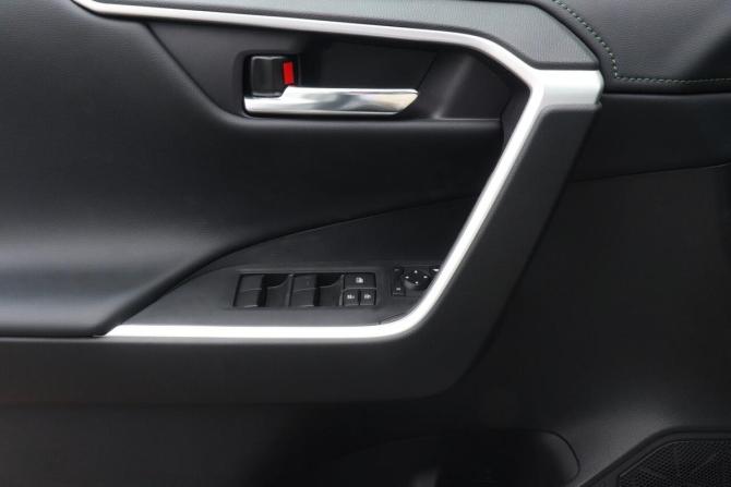 Toyota RAV4 V (XA50) с пробегом 2025 года, цена 4 350 000 рублей, 10 км, внедорожник, Автокод Объявления