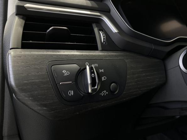 Audi A4 V (B9) с пробегом 2015 года, цена 2 179 900 рублей, 100500 км, седан, Автокод Объявления