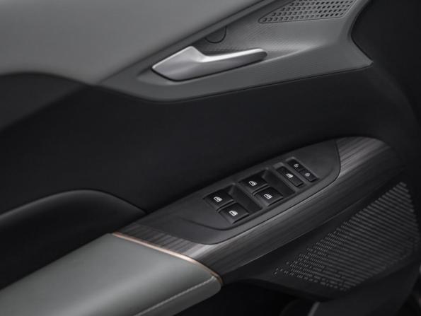 Changan Lamore с пробегом 2024 года, цена 2 050 000 рублей, 12853 км, седан, Автокод Объявления