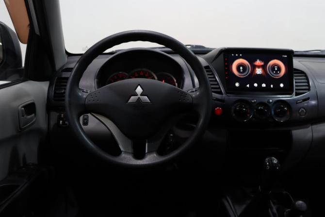 Mitsubishi L200 IV с пробегом 2011 года, цена 1 345 000 рублей, 181600 км, пикап, Автокод Объявления