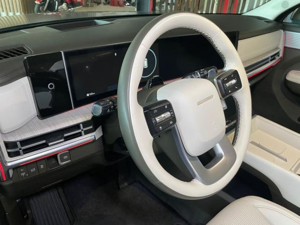 Hyundai Santa Fe V (MX5) с пробегом 2024 года, цена 5 399 000 рублей, 31839 км, внедорожник, Автокод Объявления