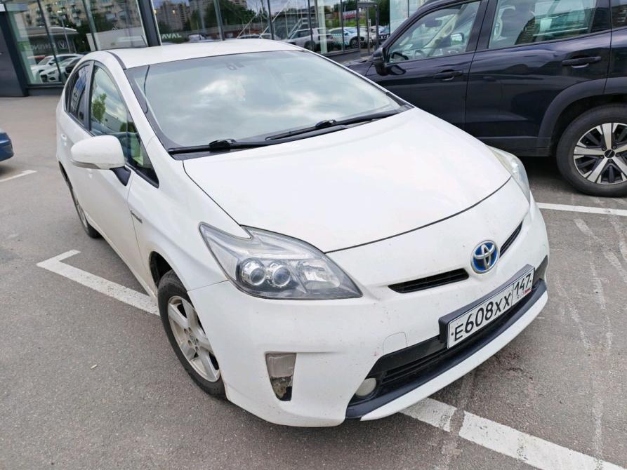 Toyota Prius III Рестайлинг (XW30) Санкт-Петербург  - изображение 1