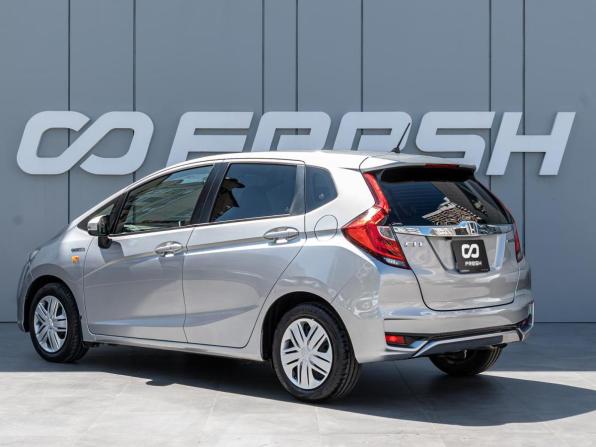 Honda Fit III Рестайлинг с пробегом 2018 года, цена 1 348 000 рублей, 58752 км, хэтчбек, Автокод Объявления
