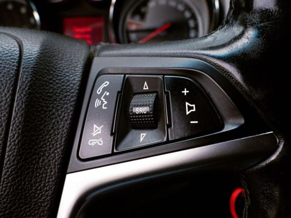 Opel Astra J Рестайлинг с пробегом 2014 года, цена 799 000 рублей, 207225 км, седан, Автокод Объявления