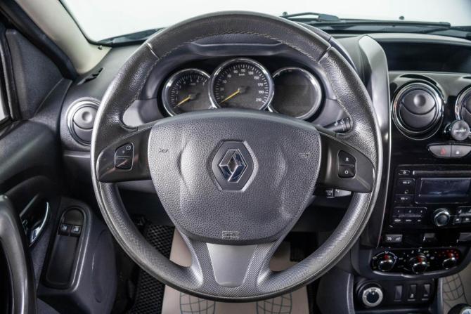 Renault Duster I Рестайлинг с пробегом 2015 года, цена 1 239 000 рублей, 176000 км, внедорожник, Автокод Объявления