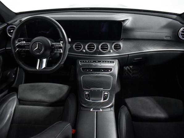 Mercedes-Benz E-Класс V (W213 S213 C238) Рестайлинг с пробегом 2021 года, цена 2 990 000 рублей, 220000 км, седан, Автокод Объявления