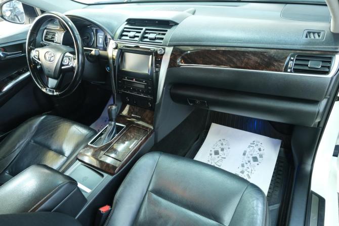Toyota Camry VII (XV50) Рестайлинг с пробегом 2016 года, цена 1 879 000 рублей, 175000 км, седан, Автокод Объявления