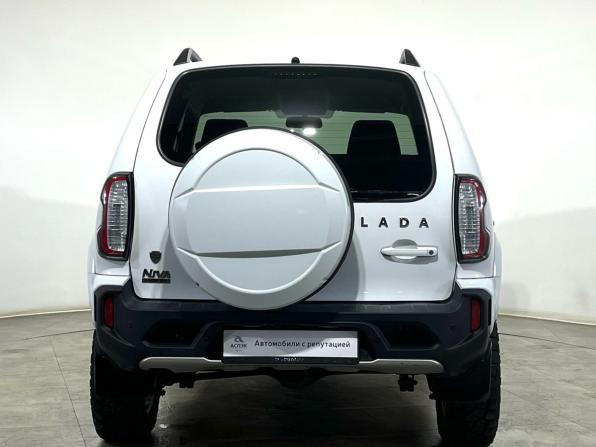 Lada (ВАЗ) Niva Travel I с пробегом 2024 года, цена 1 140 000 рублей, 33195 км, внедорожник, Автокод Объявления
