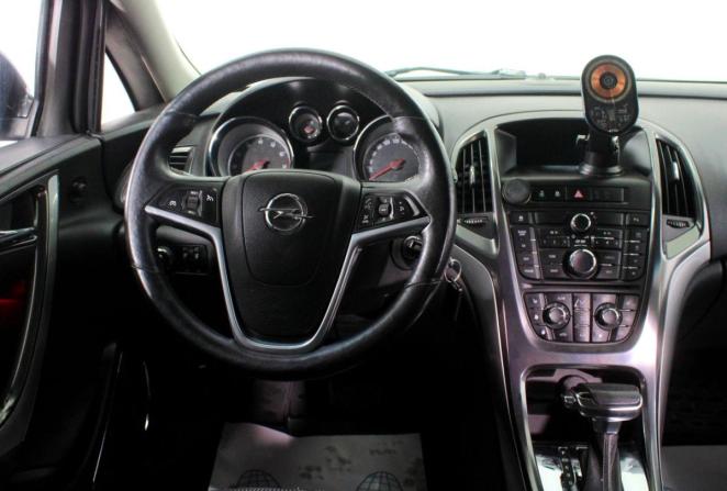 Opel Astra H Рестайлинг с пробегом 2010 года, цена 545 000 рублей, 238050 км, хэтчбек, Автокод Объявления