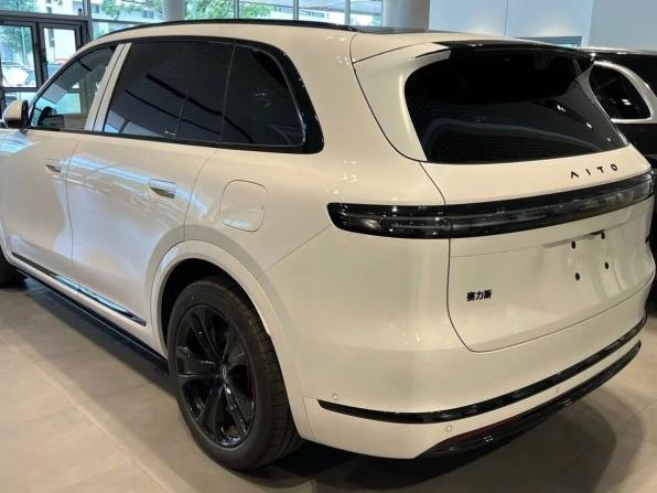 Новый Aito M7 II 2026 года, цена 9 900 000 рублей, внедорожник, Автокод Объявления